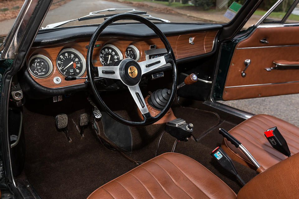 1600Bertone Veloce/duetto Steering wheel centre badge-Gold
